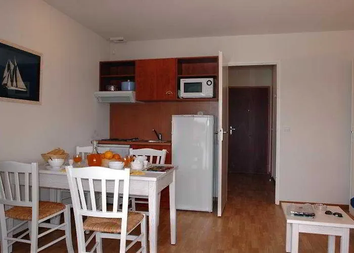 Les Alcyons Aparthotel 3*